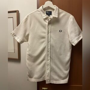 Fred Perry Cream Short-Sleeve Button Polo with Laurel Logo